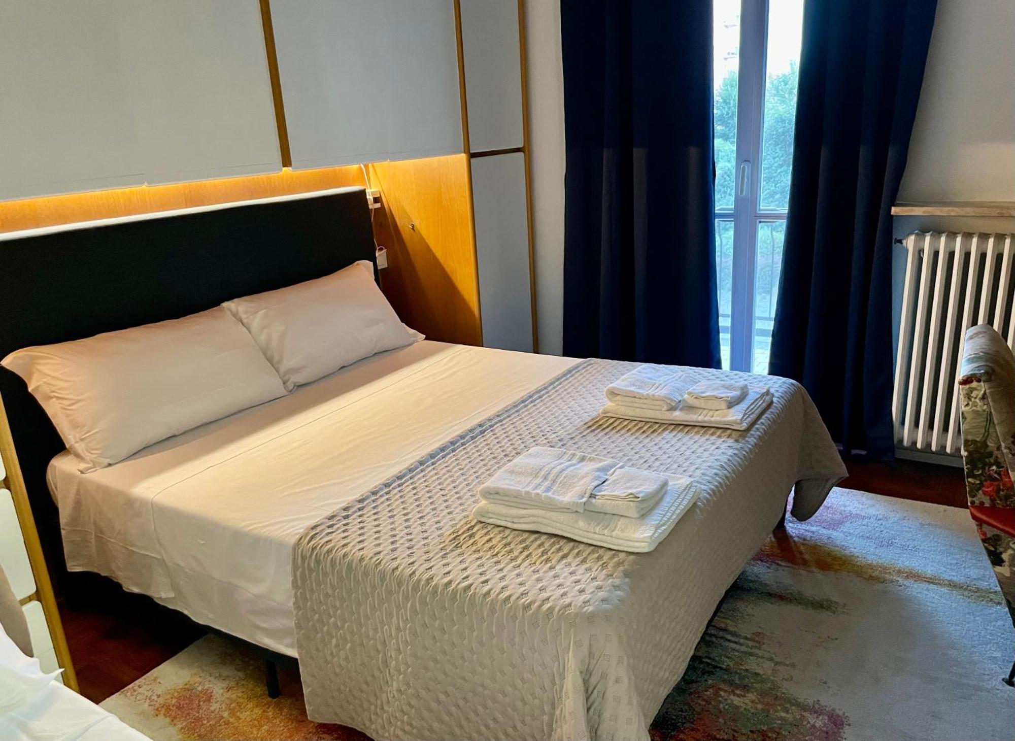 149 Borgo Ticino Suite Attico Di Lusso Con Terrazzo E Parking Privato Παβία Εξωτερικό φωτογραφία